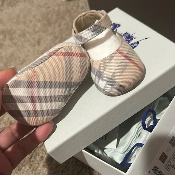 Burberry Kids Plaid Baby Shoes - Beige and Red - Picture 2 of 5